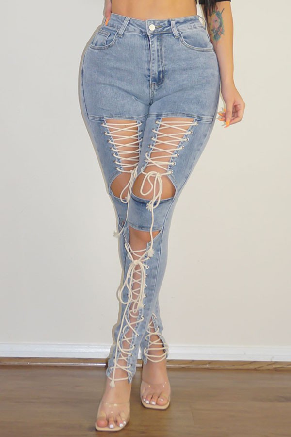 Women's Distressed Ripped Light Wash Skinny Jeans - photo 2