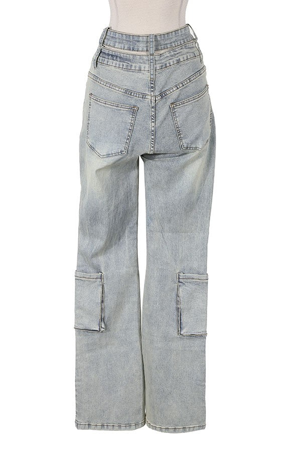 Women's light wash high-waist cargo pocket bell-bottom jeans - photo 4