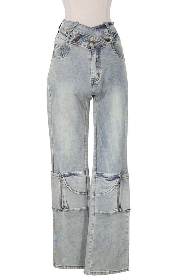 Women's light wash high-waist cargo pocket bell-bottom jeans - photo 2