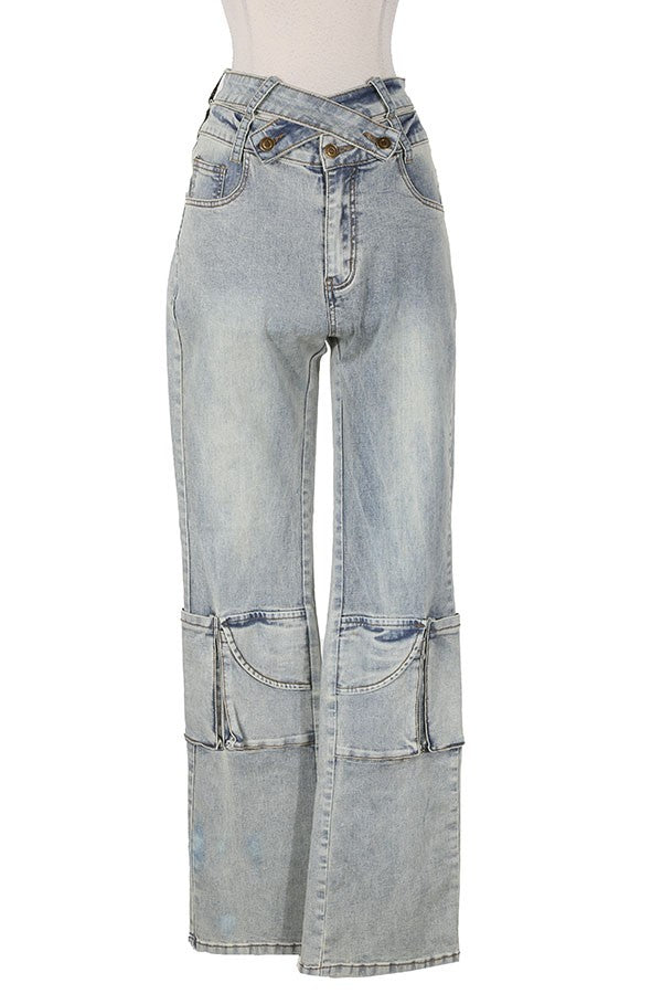 Women's light wash high-waist cargo pocket bell-bottom jeans - photo 2