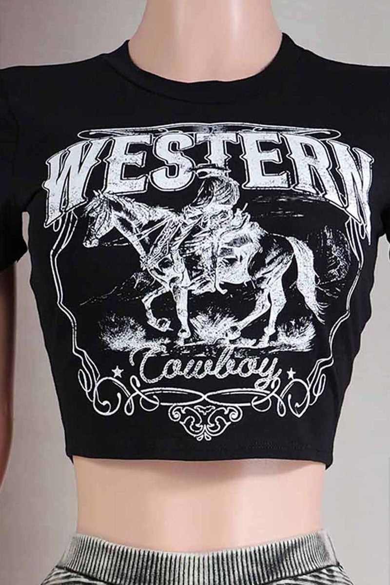 Graphic cropped tee front