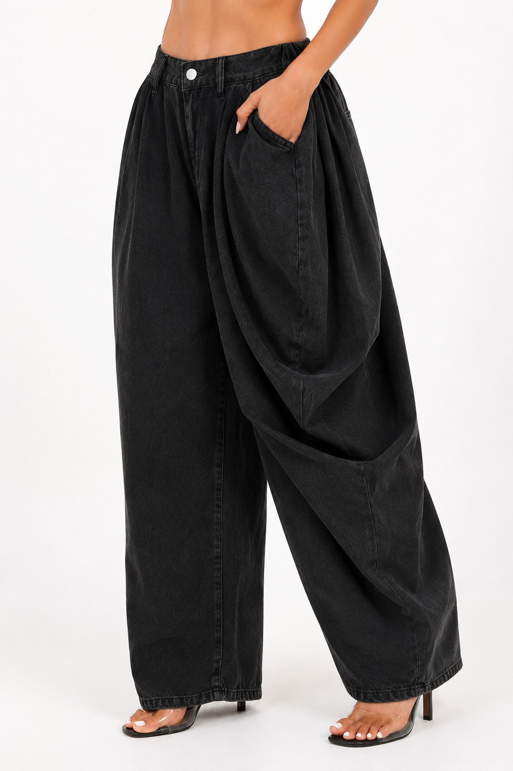 Balloon pants side