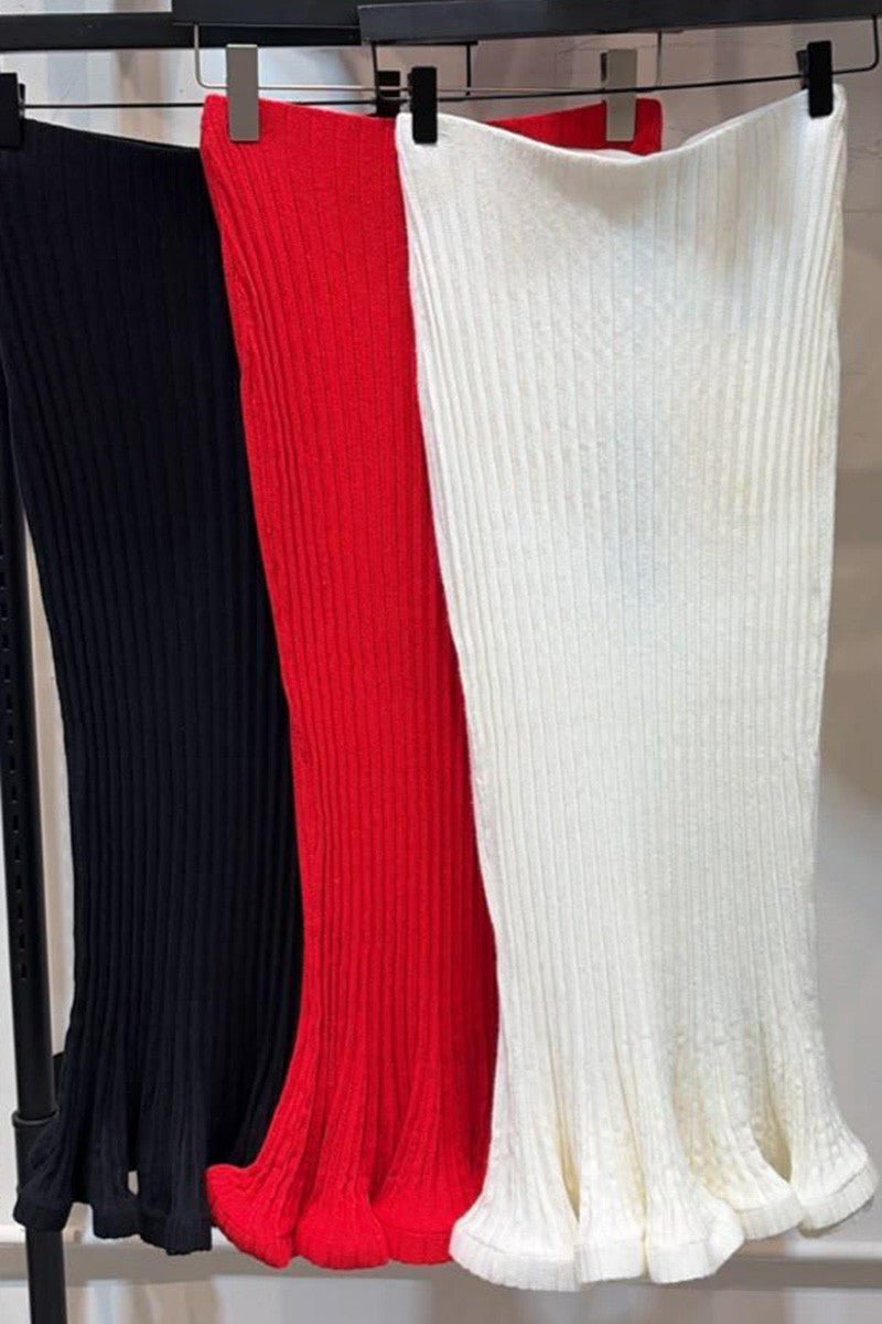 Ribbed knit midi skirt in black, red and white