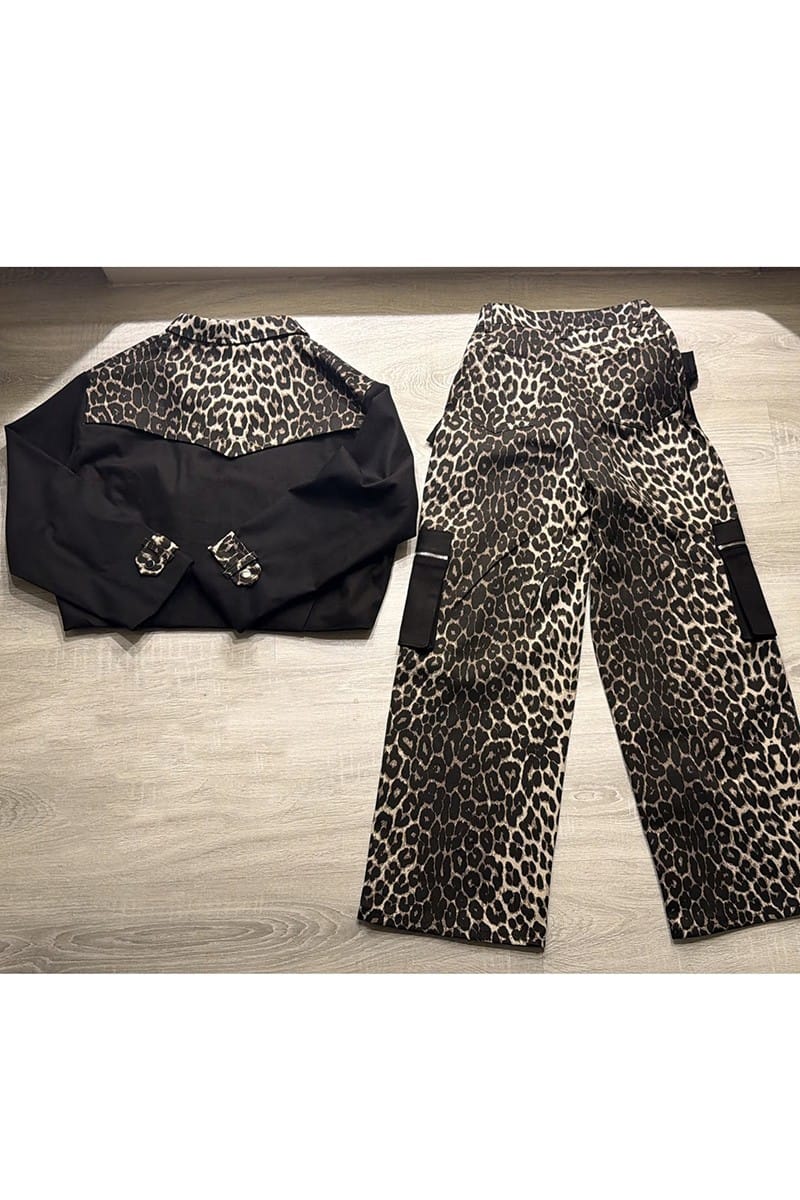 Black leopard cropped jacket detail