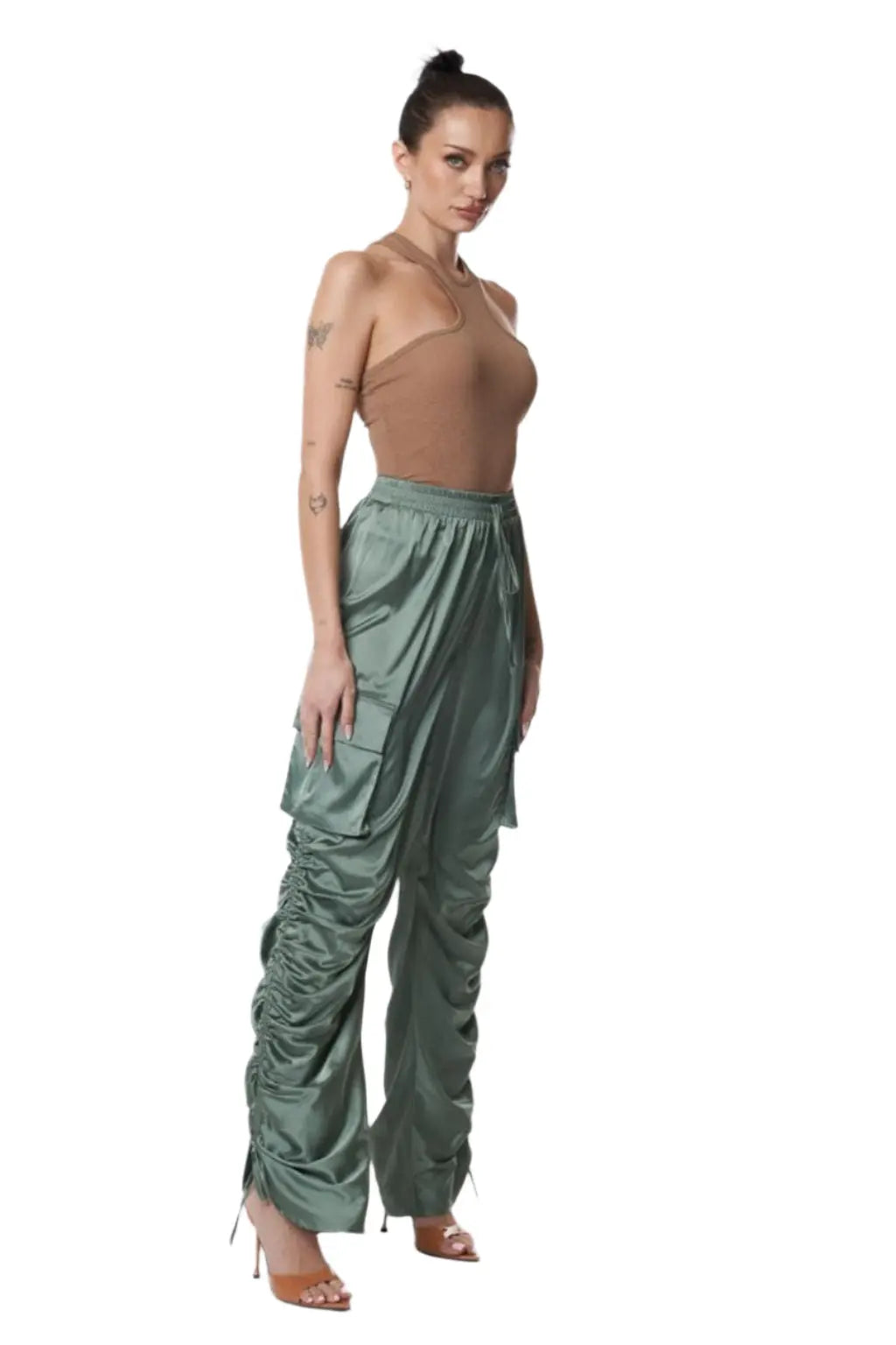 Cargo pants detail - Epicplacess