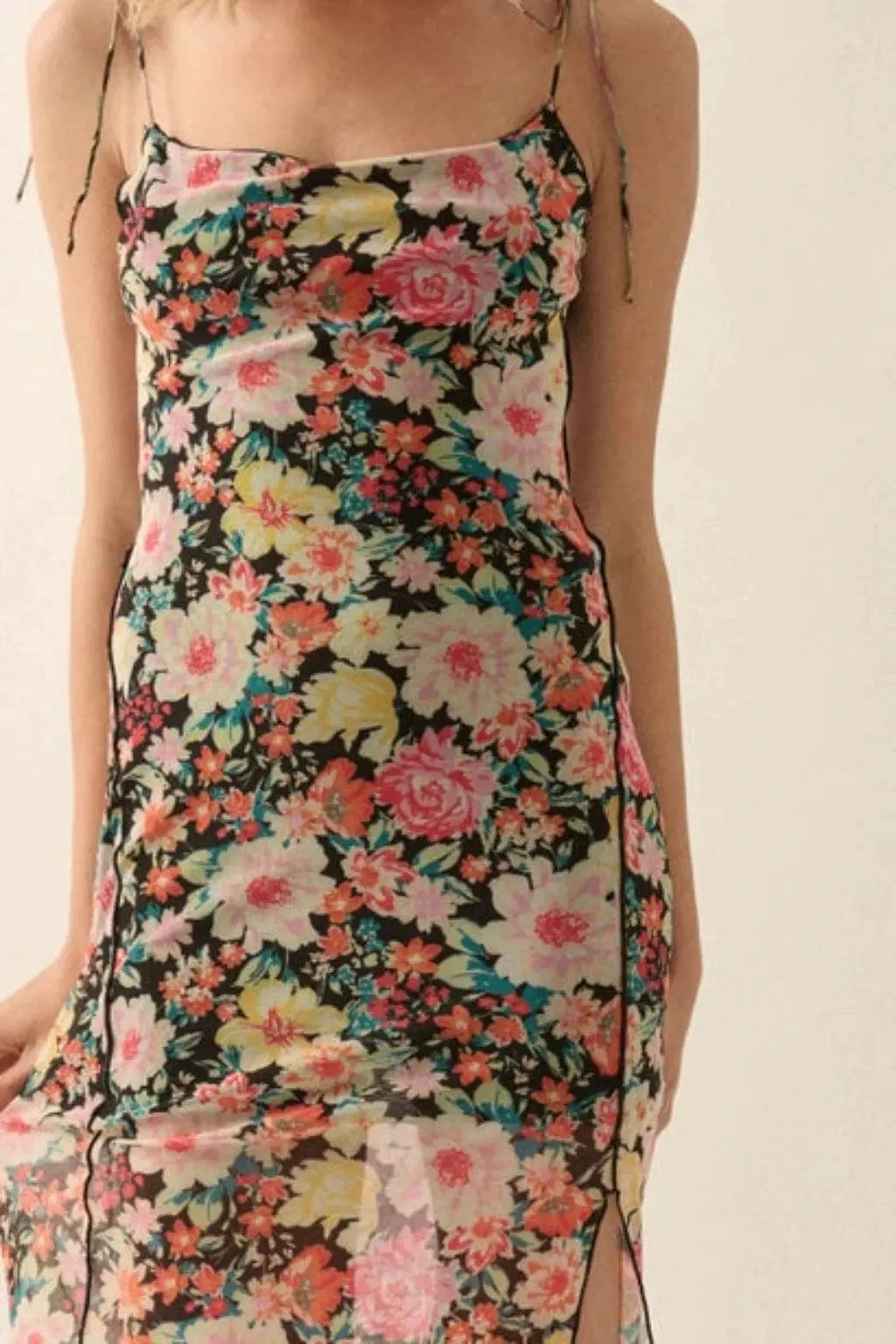 Black floral maxi dress outfit view - Epicplacess