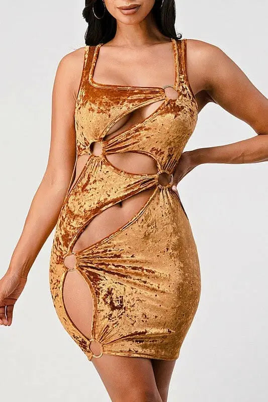Say Nothing silver velvet dress detail view - Epicplacess