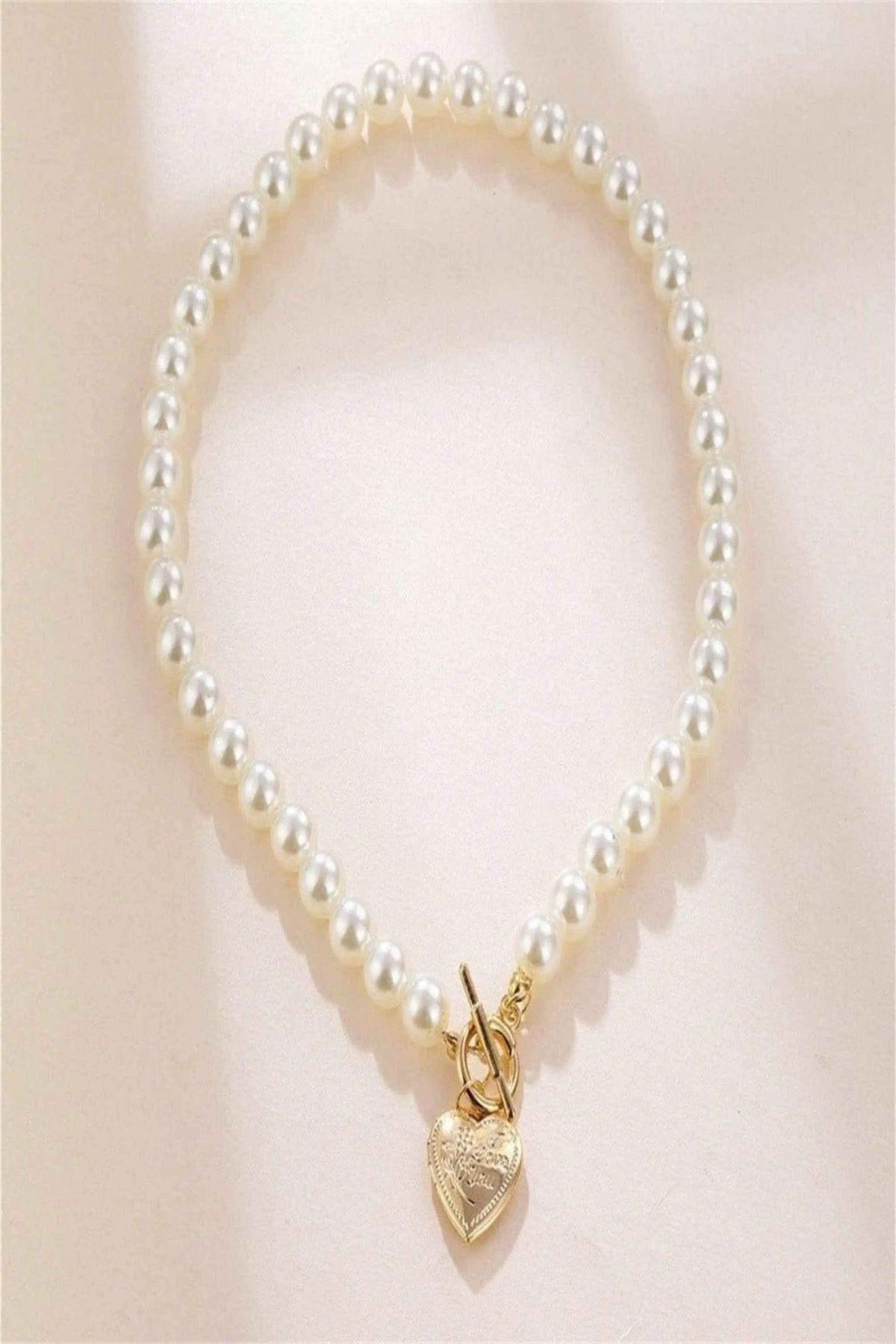 Pearl heart opal necklace close detail - Epicplacess