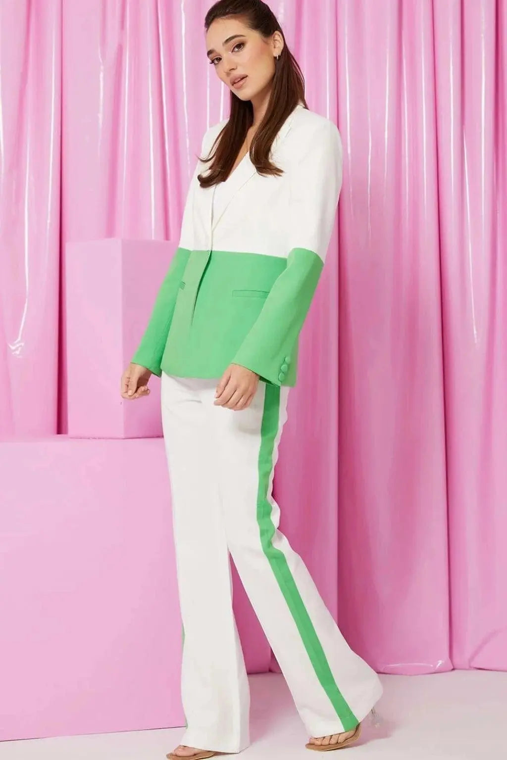Satin jumpsuit back view - Epicplacess