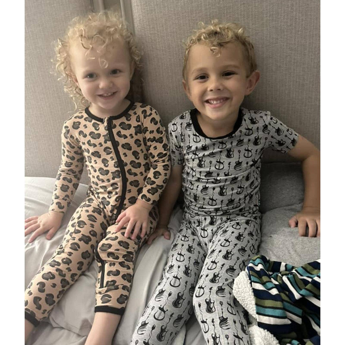 Kids' heather gray rock and roll print short sleeve bamboo pajama set – view 2
