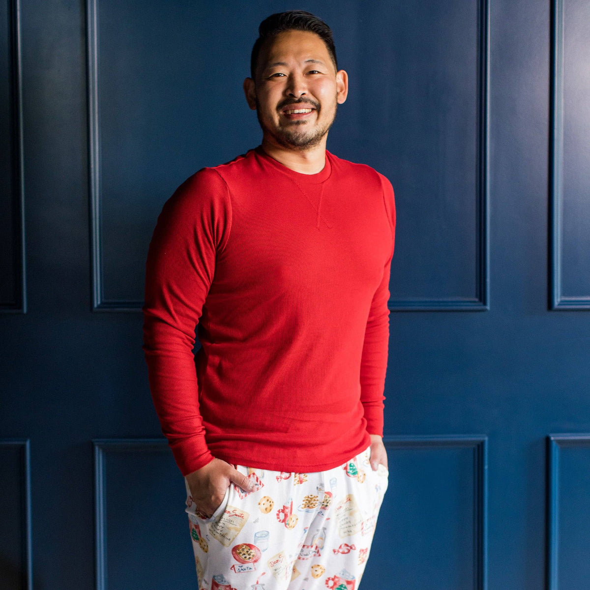 Men's Cookies for Santa Organic Cotton Pajama Set in watercolor print – detail view