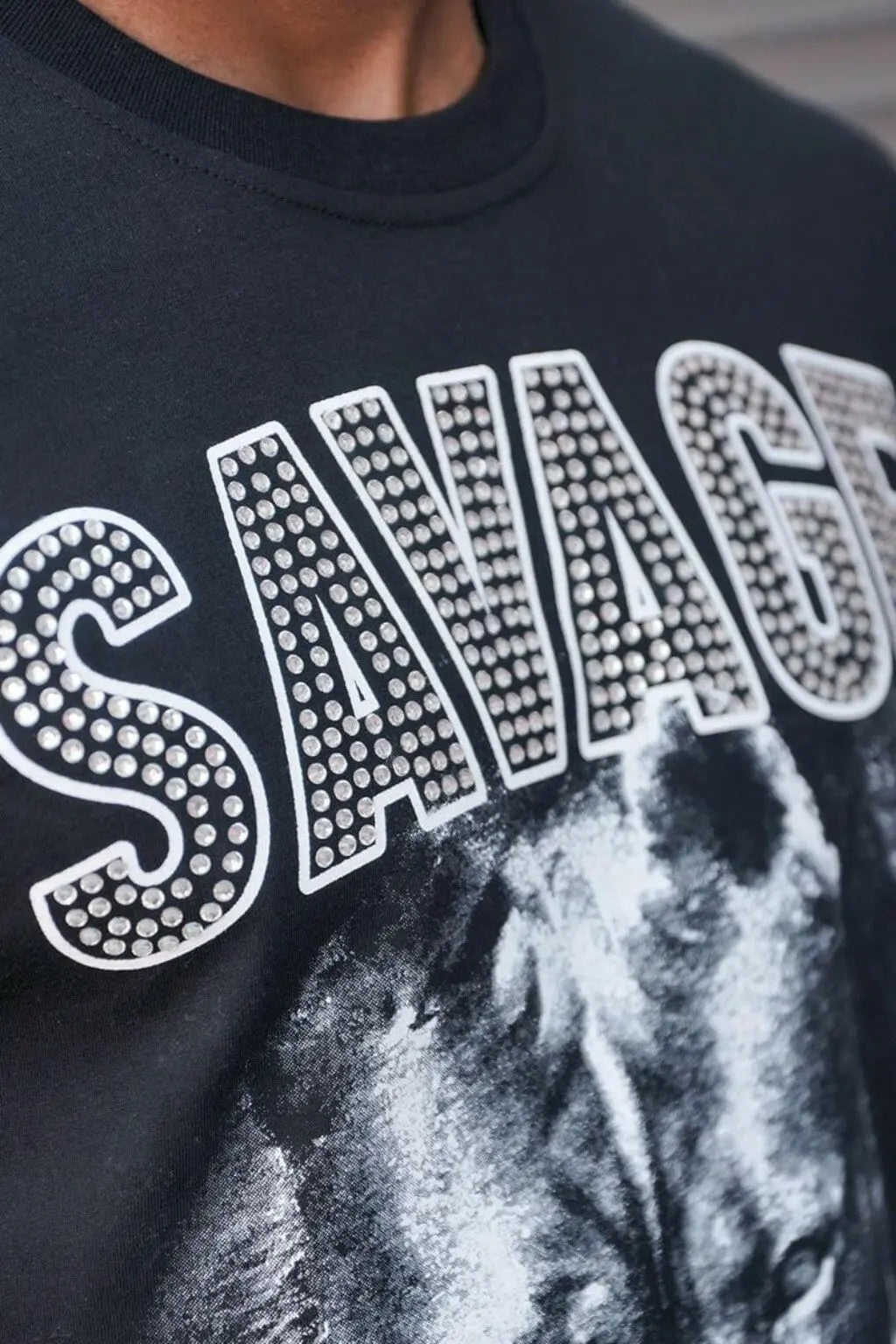 Graphic T-shirt detail - Epicplacess