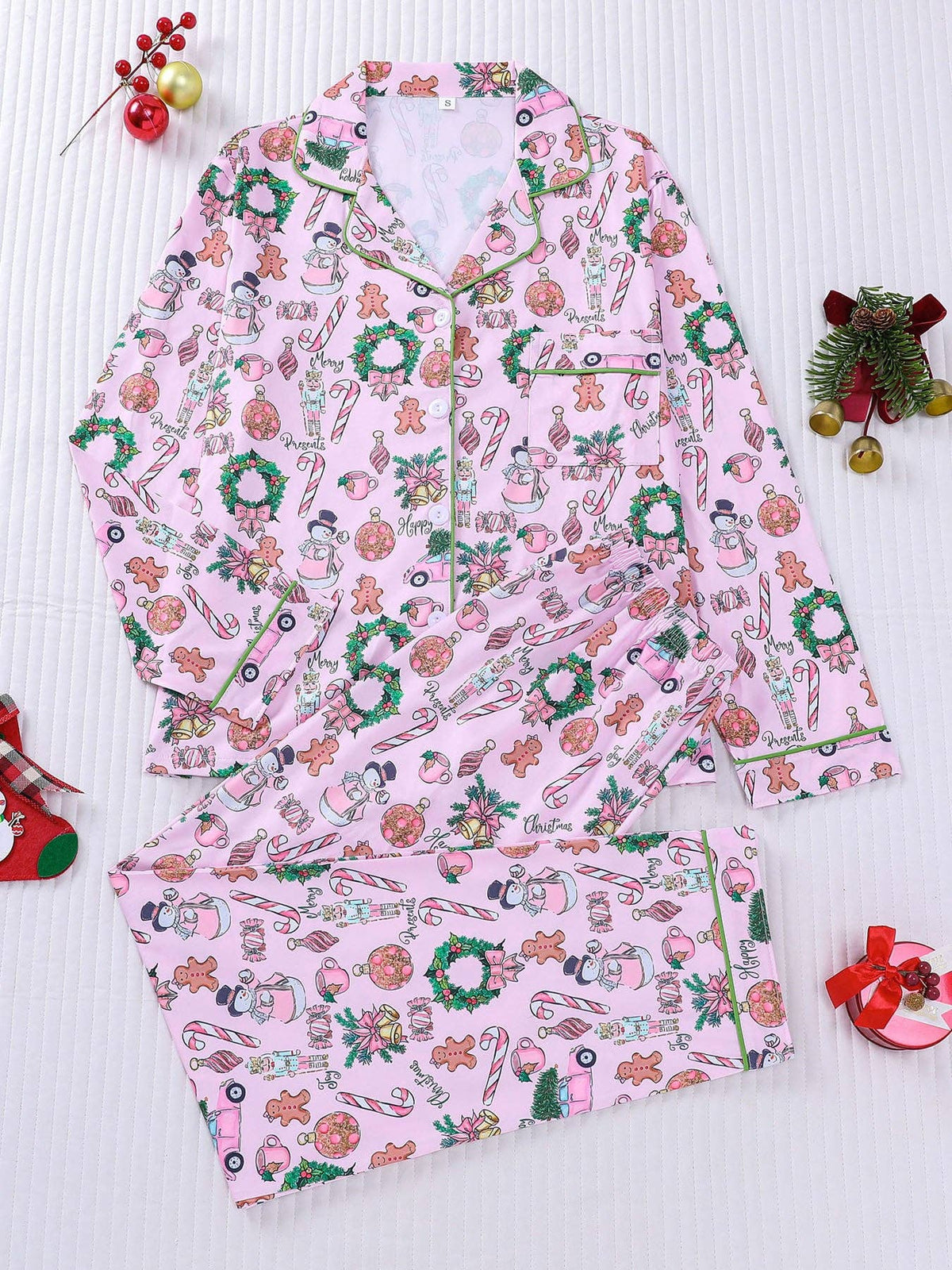 Women's pink holiday print button-up pajama set