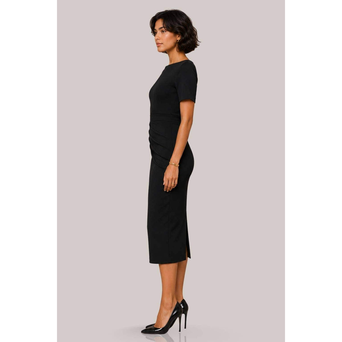 Women's black boat neck short sleeve ruched midi dress
