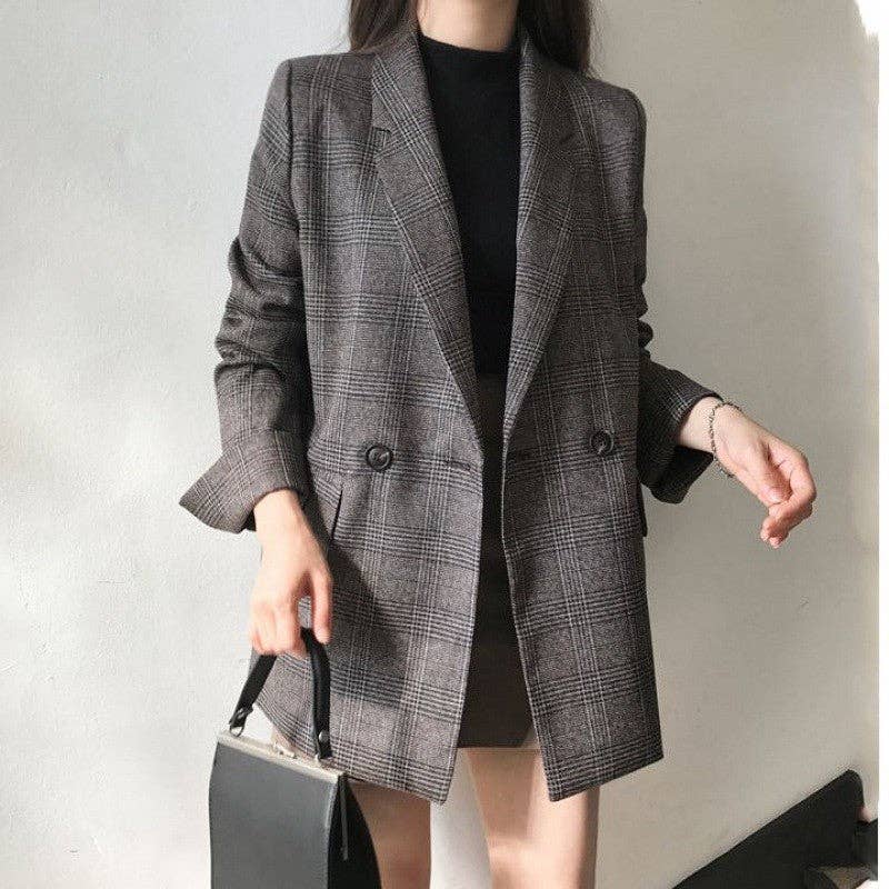 Women's oversized coffee brown checkered plaid blazer – detail view