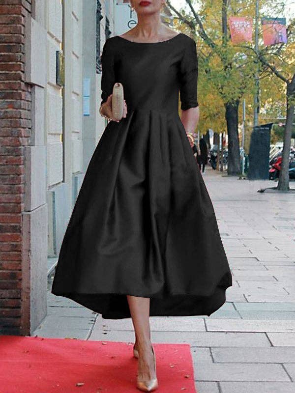Women's pleated A-line round neck midi dress with pockets in red, green or black – detail view