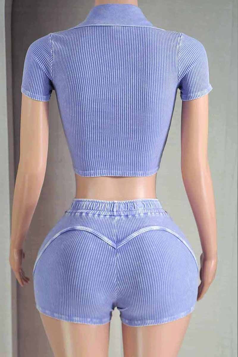 Collared crop top detail