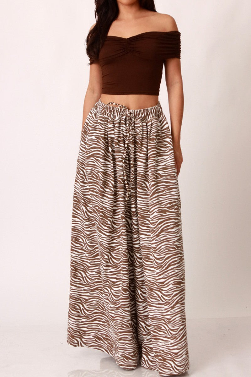 Baggy pants print detail