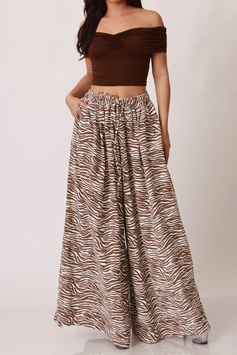 Animal print baggy pants front