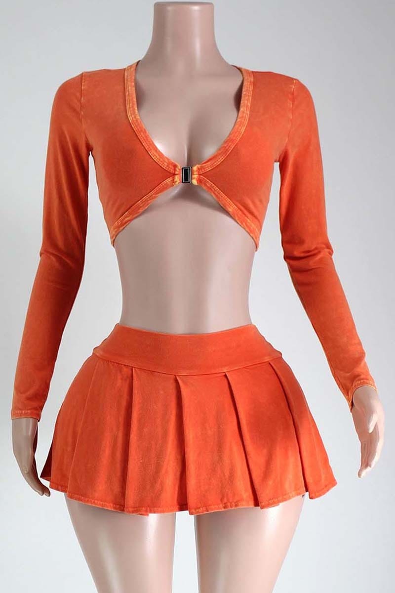 Skirt set side view