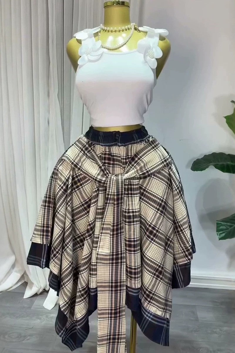 Plaid skirt tie knot detail