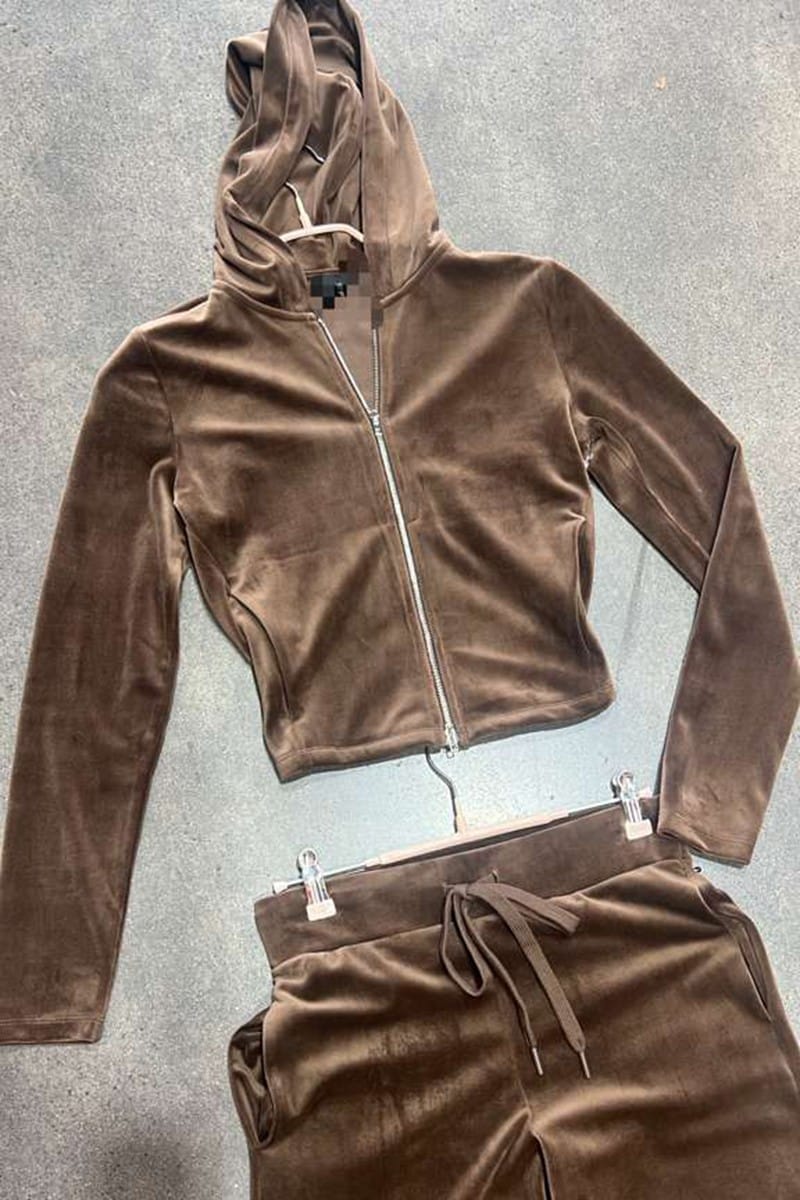 Velour set back