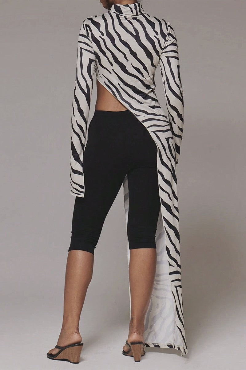 Asymmetrical neckline detail