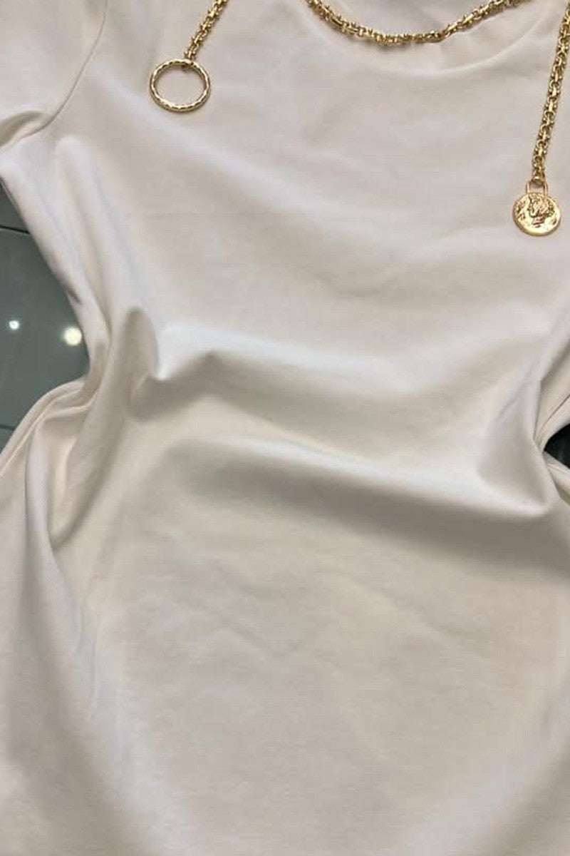 Gold chain embellishment detail