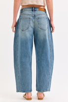 Barrel jeans side view