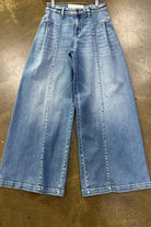 Side pleat jeans front