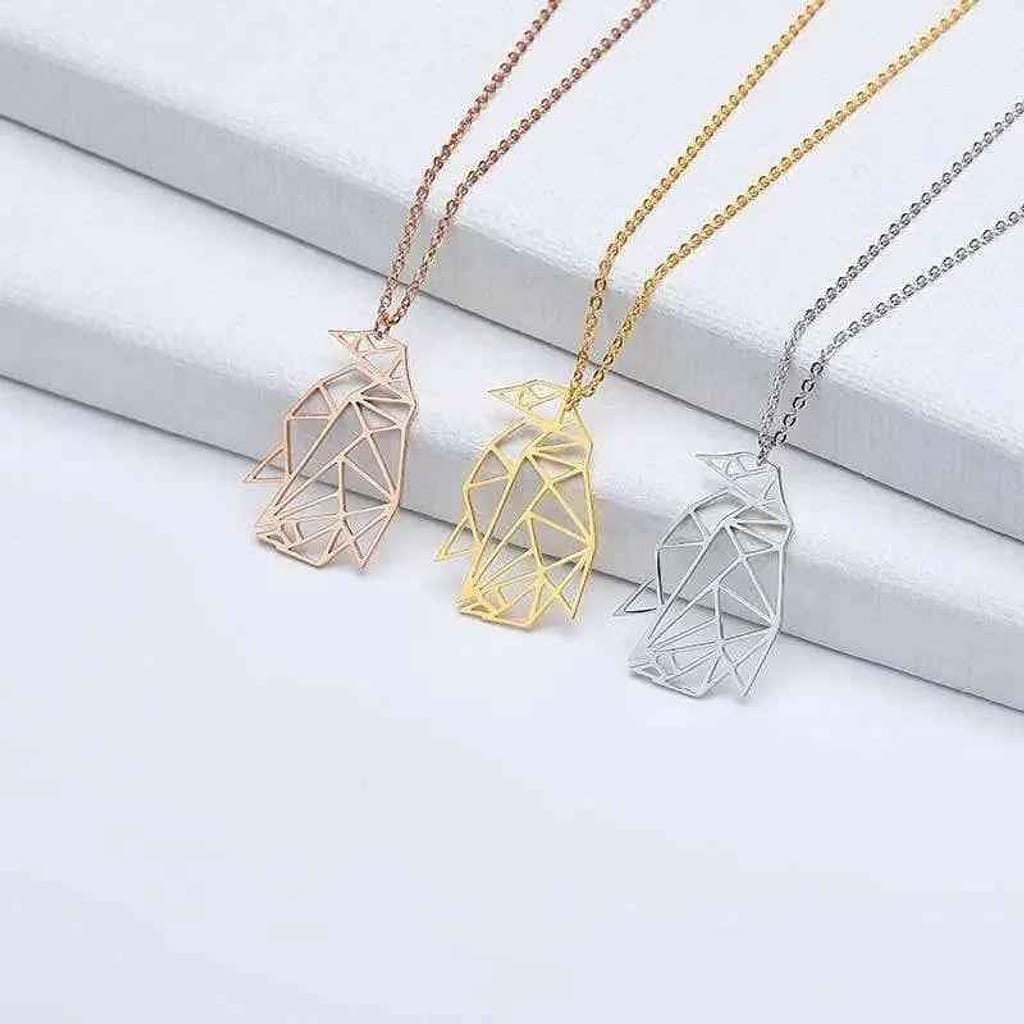 Penguin pendant necklace - Epicplacess