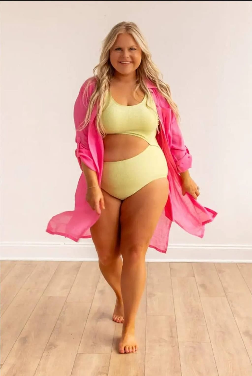 Yellow shimmer swimsuit - Epicplacess