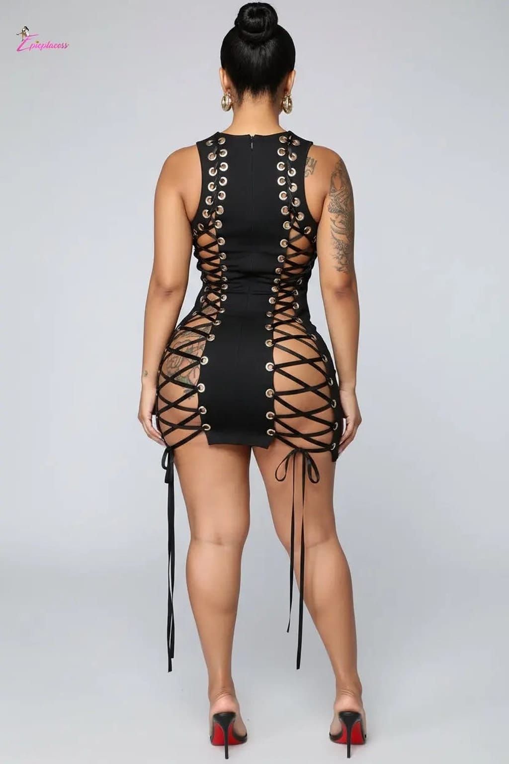 Lace-up corset dress detail - Epicplacess