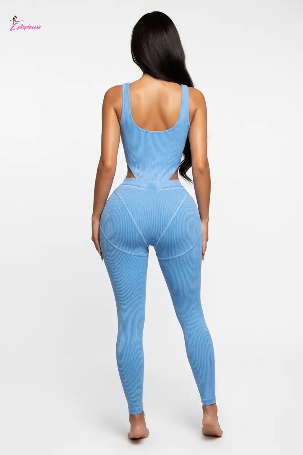 Crop top and leggings set front view - Epicplacess