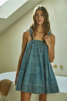 Denim mini dress front view - Epicplacess