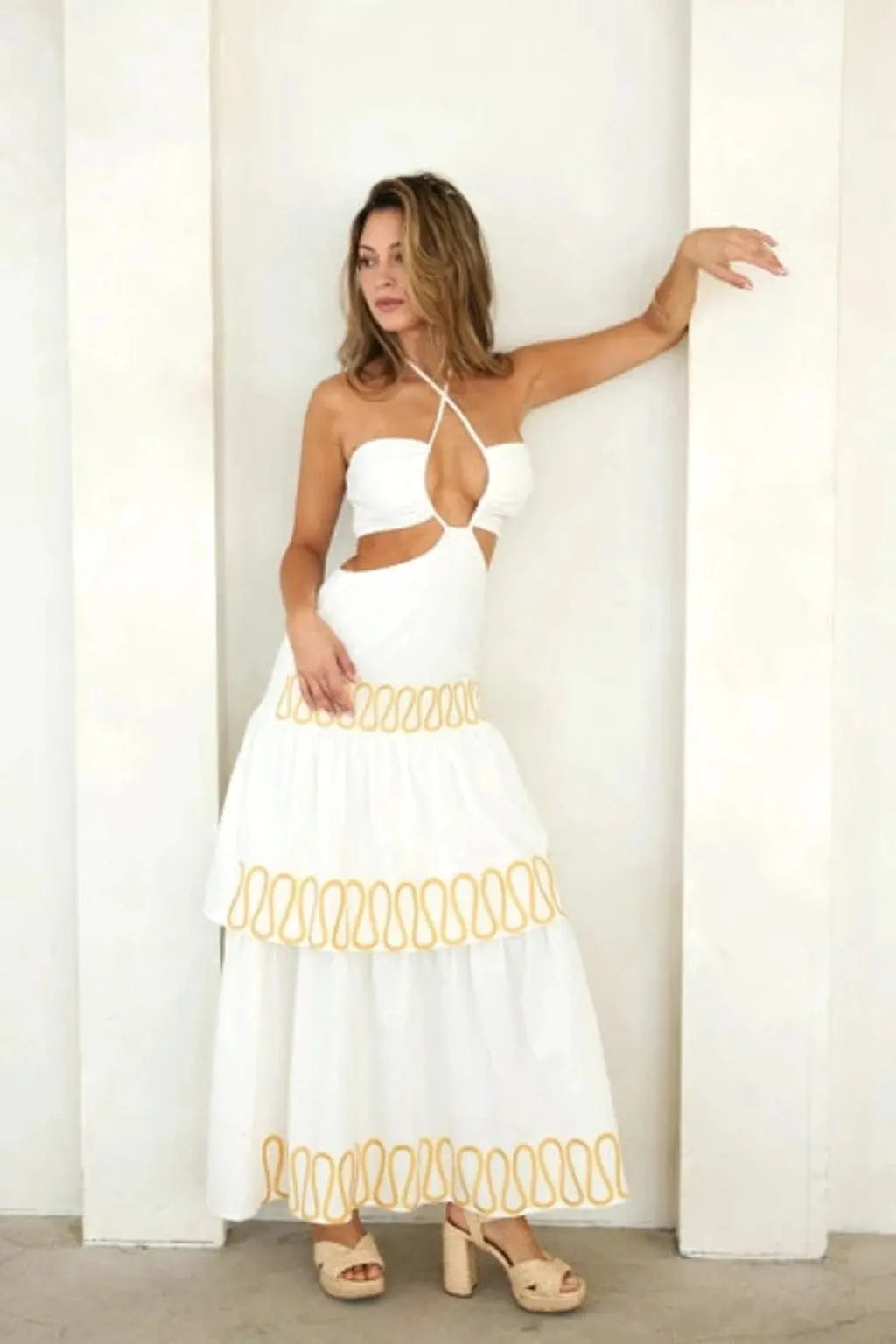 Embroidery maxi dress detail - Epicplacess