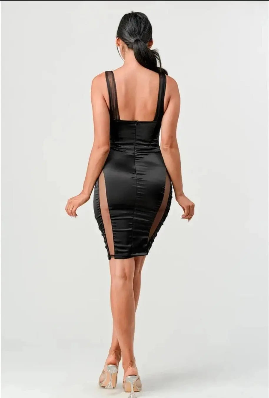 Midi dress close detail - Epicplacess