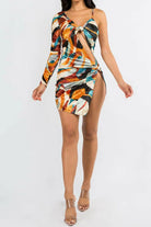 One-shoulder dress side view - Epicplacess