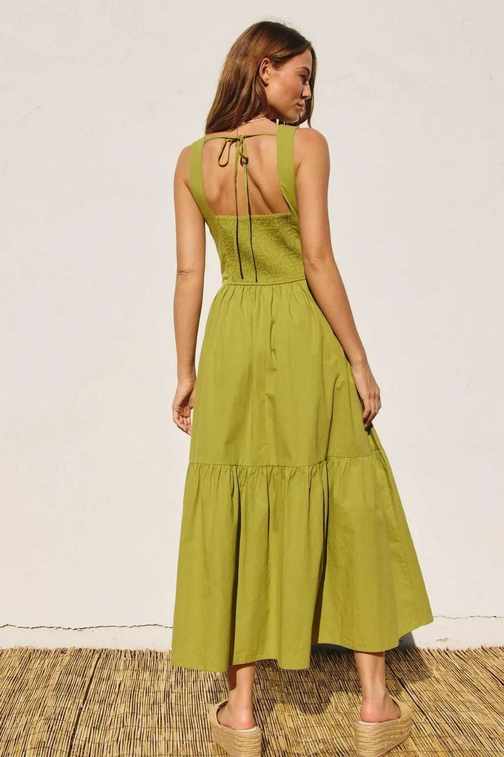 Green maxi dress side view - Epicplacess