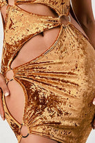 Metallic velvet dress front detail - Epicplacess