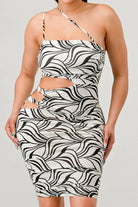 Leaf print dress detail - Epicplacess