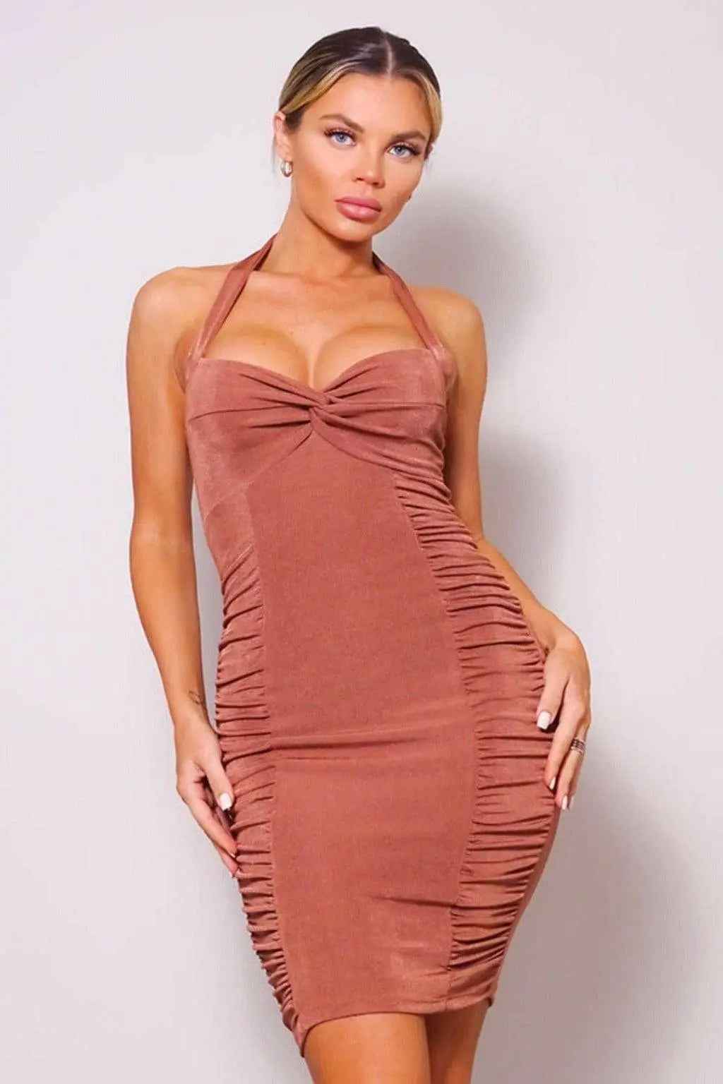 Marilyn mini dress detail view - Epicplacess