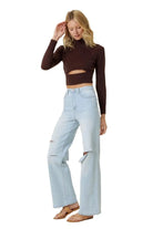 Straight leg jeans back view - Epicplacess