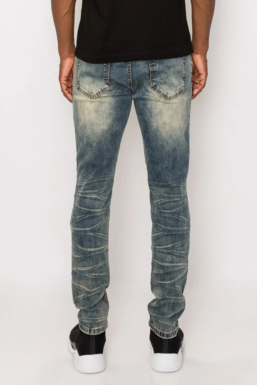 Flare jeans front view - Epicplacess