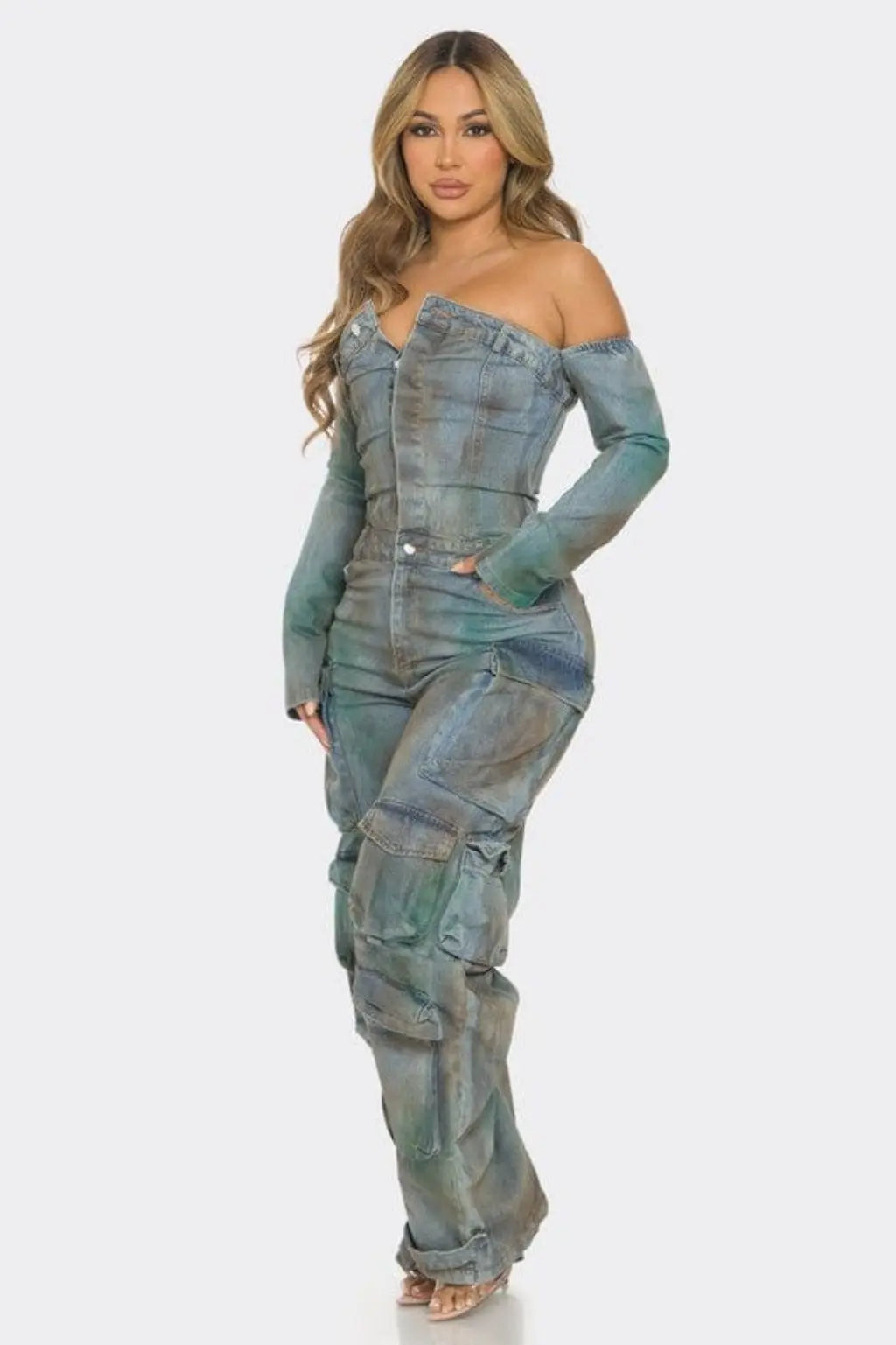 Rusty jumpsuit detail - Epicplacess