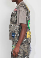Men's camo cotton utility cargo vest with multi patches and zip front