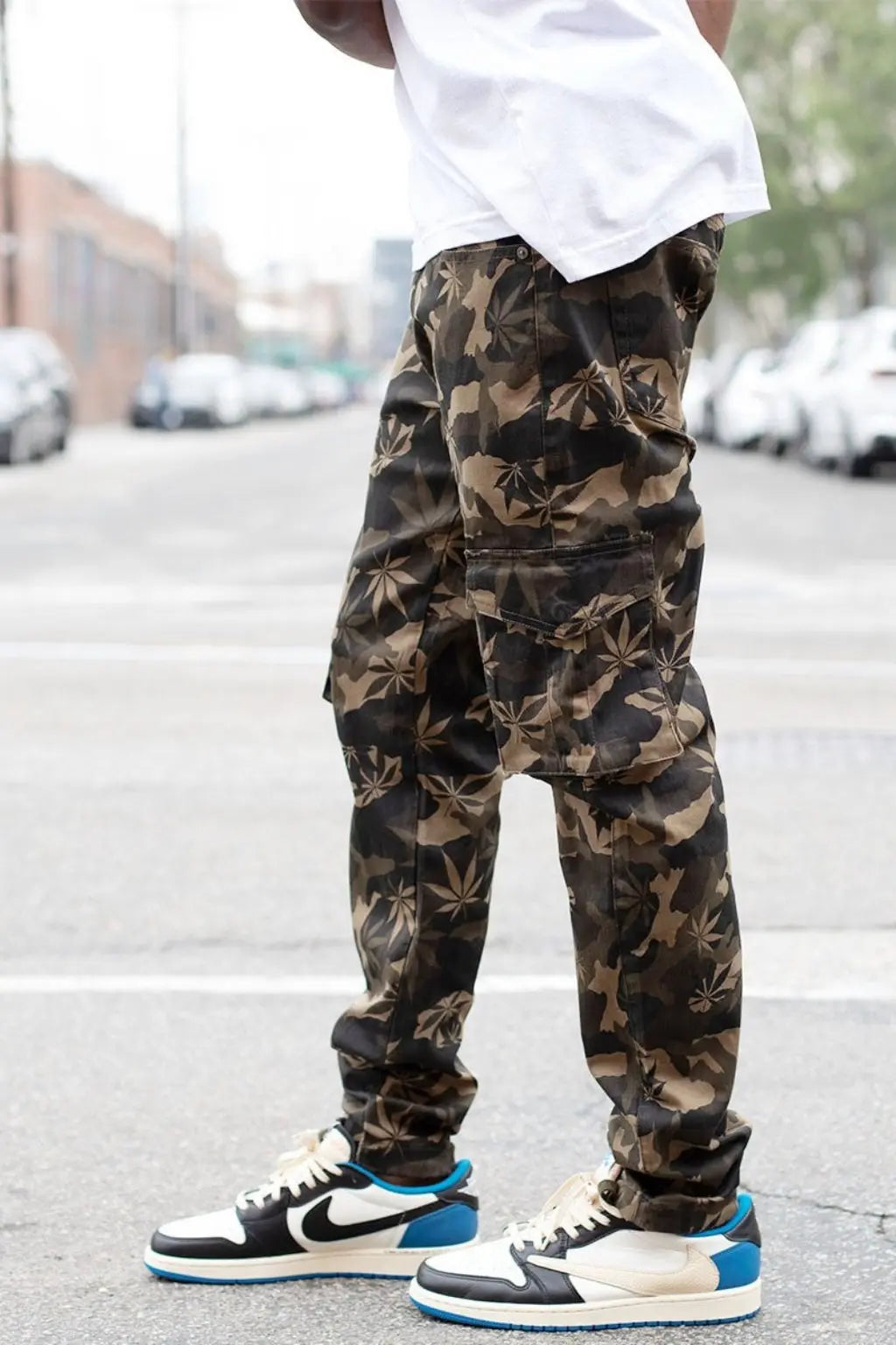 Cargo pants front view - Epicplacess