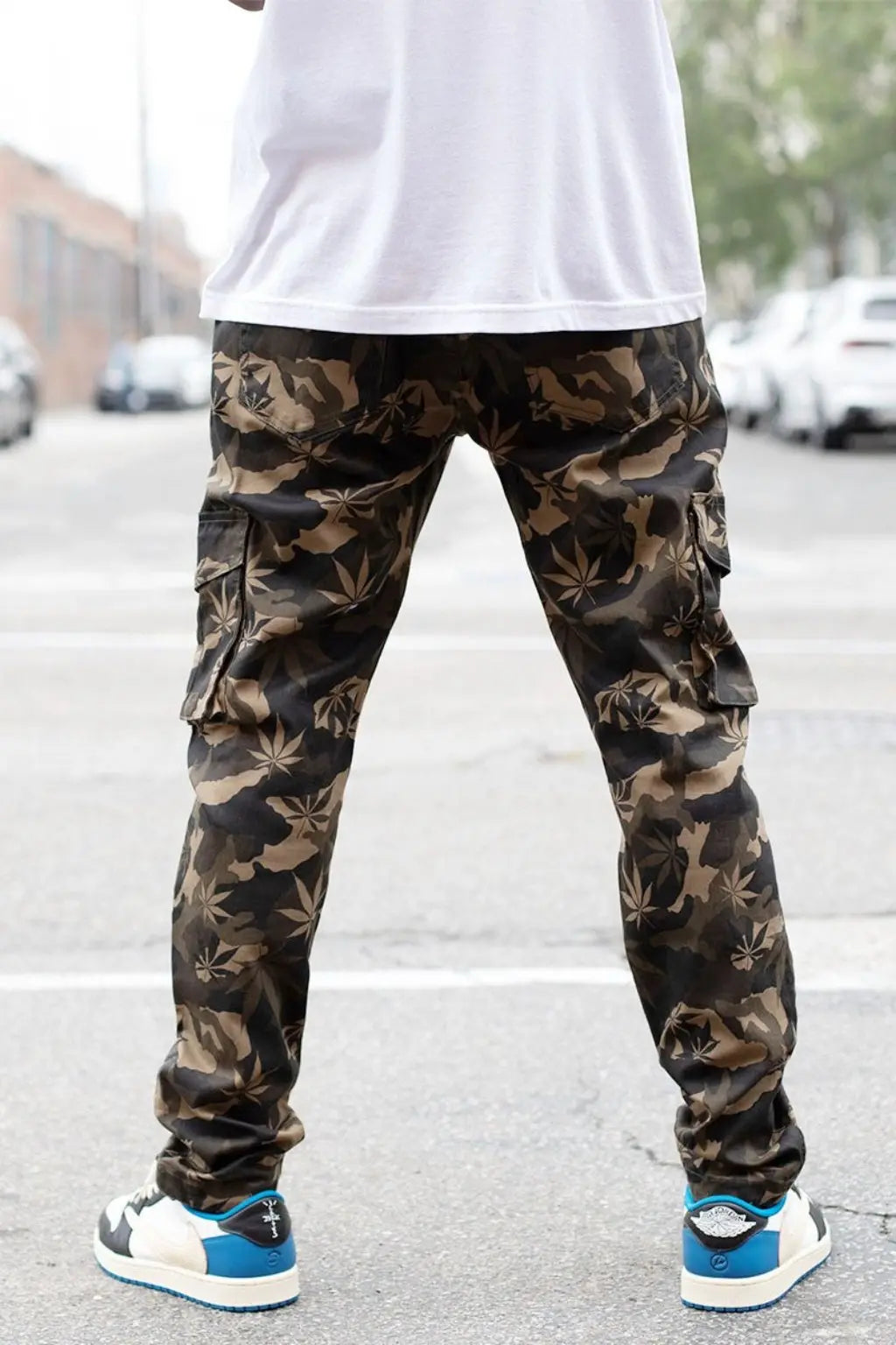 Camo cargo pants side view - Epicplacess