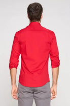 Red shirt side view - Epicplacess
