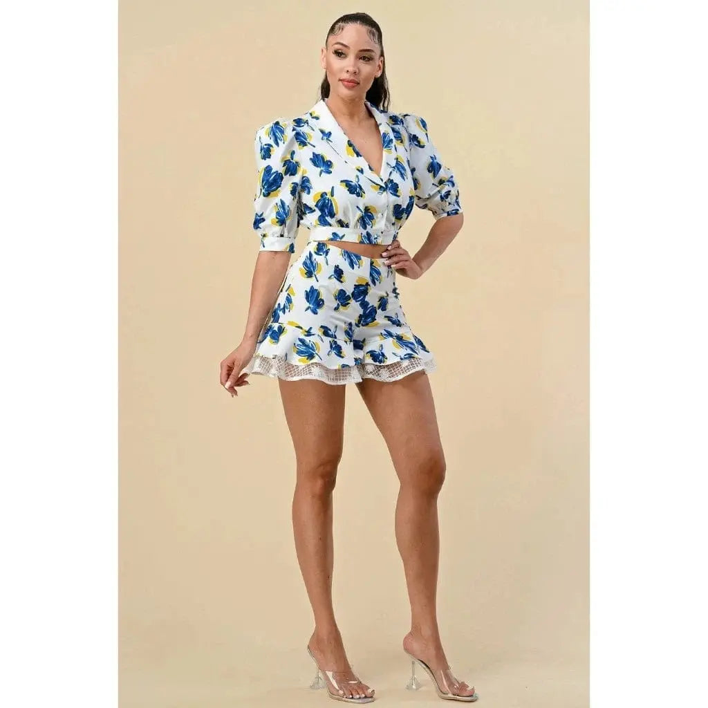 White floral set side view - Epicplacess